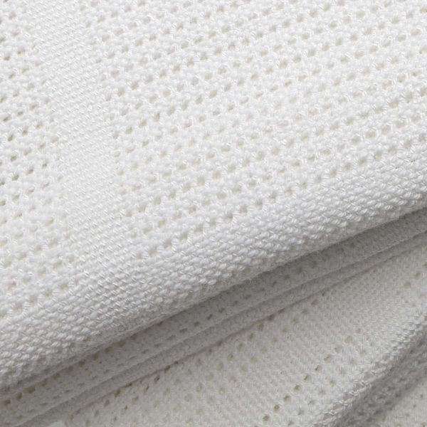 Cot Airflow Cellular Blanket (50% Organic* Bamboo) White - Image 2
